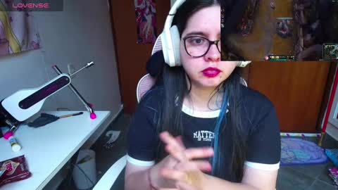 Im Violet online show from February 9, 9:49 pm