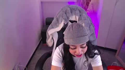 vallolett__ online show from February 28, 10:25 pm