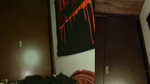 david guzman i model independenthelp me with a thumbs up online show from February 21, 1:55 am