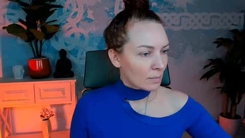 Snapshot of vandarossi chatting on September 26, 10:12 am Vanda online show from September 26, 10:12 am