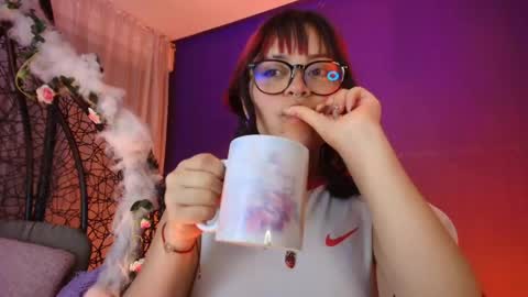 Vanelope online show from April 17, 2:25 am