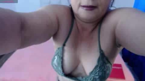 Snapshot of vanessa_brine chatting on September 30, 7:24 pm Vanessa online show from September 30, 7:24 pm
