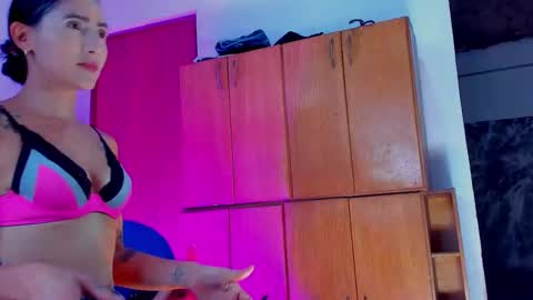 Vanessa online show from January 7, 5:40 pm