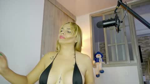 Vanessa Novvoa online show from December 5, 5:11 pm