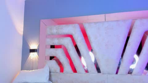 vanessaduval online show from February 11, 4:49 am