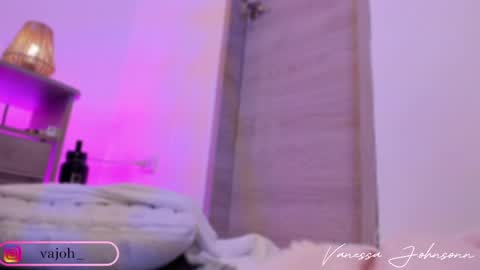 Snapshot of vanessajohnsonn chatting on March 2, 1:15 am vanessajohnsonn online show from March 2, 1:15 am