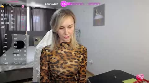 Snapshot of vanessakleiner chatting on October 1, 9:19 am Vanessa online show from October 1, 9:19 am