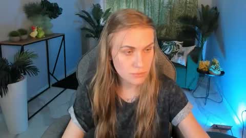 Vanessa online show from October 20, 6:51 am