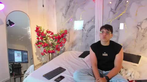 vanilla_hot_ online show from December 3, 7:36 pm