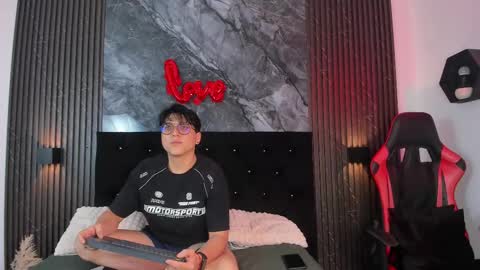 vanilla_hot_ online show from February 17, 1:11 pm