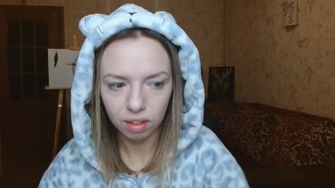 VanillaMuffin online show from October 5, 6:00 am