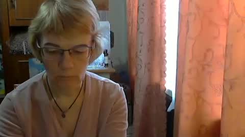 Snapshot of vanillaxcreamy chatting on February 17, 11:13 am Vanillaxcreamy online show from February 17, 11:13 am