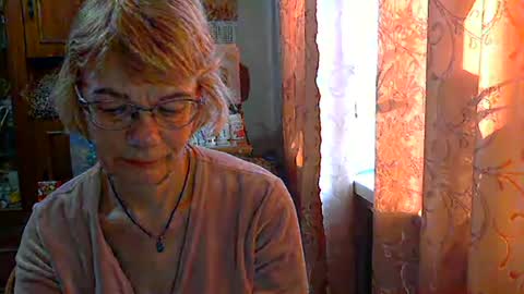 Snapshot of vanillaxcreamy chatting on February 26, 2:16 pm Vanillaxcreamy online show from February 26, 2:16 pm