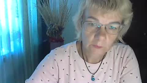 Snapshot of vanillaxcreamy chatting on September 26, 8:44 am Vanillaxcreamy online show from September 26, 8:44 am