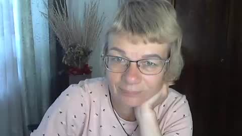 Snapshot of vanillaxcreamy chatting on October 18, 12:42 pm Vanillaxcreamy online show from October 18, 12:42 pm