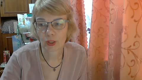 Snapshot of vanillaxcreamy chatting on February 25, 2:58 pm Vanillaxcreamy online show from February 25, 2:58 pm