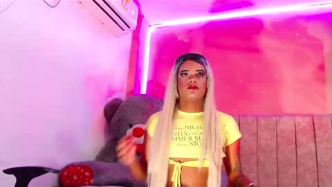 vannesa01 online show from January 19, 7:04 pm