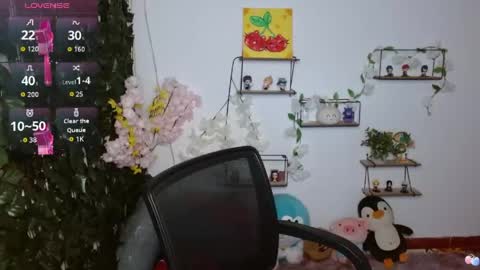 vane online show from April 13, 8:13 pm