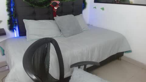 vane online show from December 21, 9:32 pm