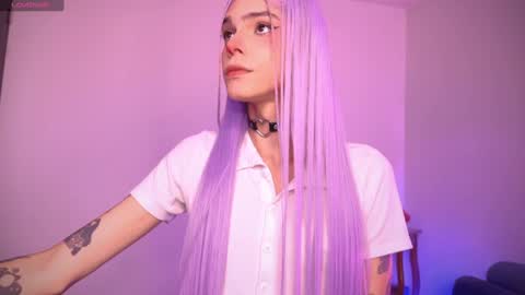 Snapshot of varya_ferreira chatting on March 4, 3:55 am  Varya Ferreira - independent model  online show from March 4, 3:55 am