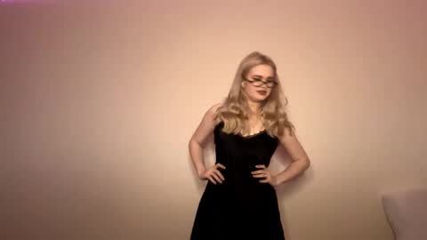 Monika online show from November 28, 6:15 pm