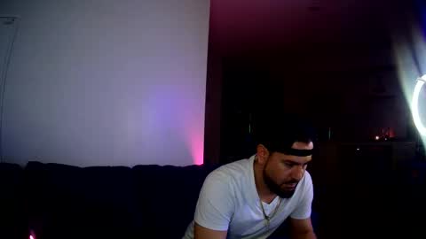 VeeDeeDuo online show from November 11, 8:16 am