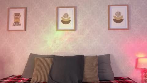 Snapshot of veesimons_dh chatting on October 17, 9:30 pm Vee Simons online show from October 17, 9:30 pm