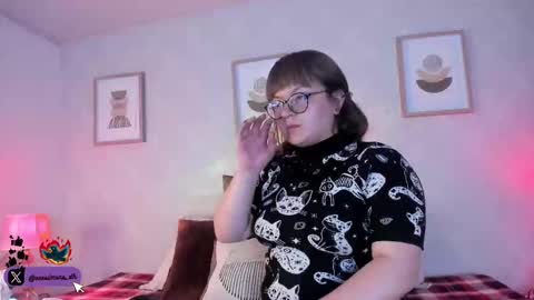 Snapshot of veesimons_dh chatting on September 22, 8:35 pm Vee Simons online show from September 22, 8:35 pm
