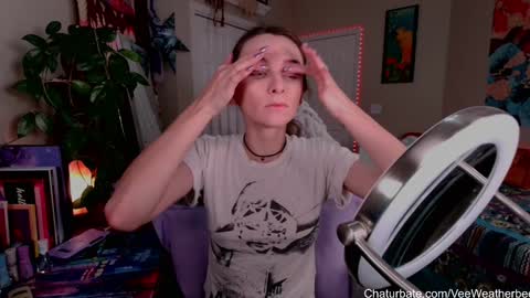 Snapshot of veeweatherbee chatting on January 31, 10:20 am Violet Weatherbee online show from January 31, 10:20 am