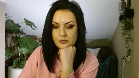 VeilRoom online show from February 19, 8:19 pm