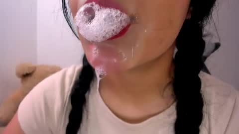 Snapshot of veky_saliva01 chatting on September 23, 5:19 pm camila online show from September 23, 5:19 pm