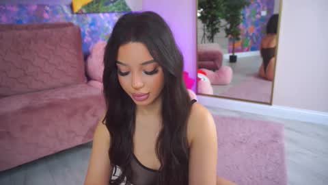 Velora online show from December 19, 8:59 pm