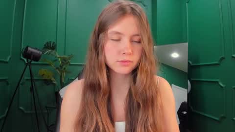 velvet_cherry online show from February 26, 2:59 pm