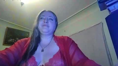 Elif online show from May 16, 7:56 pm