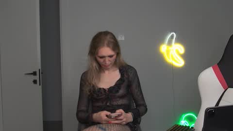 VelvetTGirl online show from March 8, 2:04 am