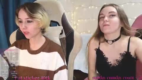 Snapshot of velvetvalkyries chatting on October 1, 5:45 pm CLEOshort hair TIna long hair online show from October 1, 5:45 pm