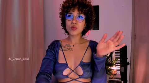 Snapshot of venus_azul chatting on October 18, 11:09 pm JulietaIndependent Model venus azul online show from October 18, 11:09 pm