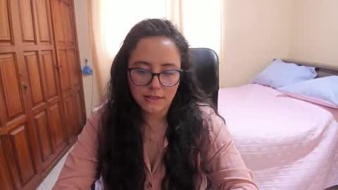 Snapshot of venus_cat_ chatting on October 1, 3:22 pm Venus online show from October 1, 3:22 pm