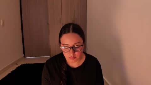 Snapshot of venus_cat_ chatting on October 6, 8:59 pm Venus online show from October 6, 8:59 pm