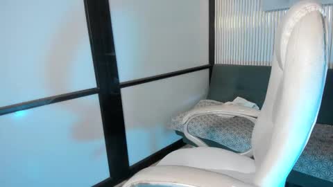 Venus online show from February 5, 9:29 pm