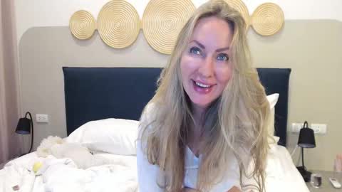 Violetta  online show from November 22, 4:55 am