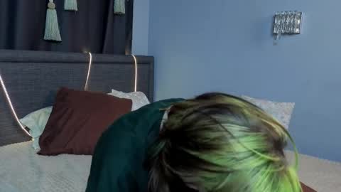 Erica online show from September 25, 8:38 pm