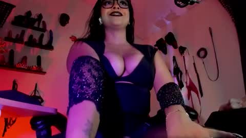 Snapshot of veresskaardila77 chatting on September 23, 7:53 pm mistress VERESSKA ARDILA online show from September 23, 7:53 pm