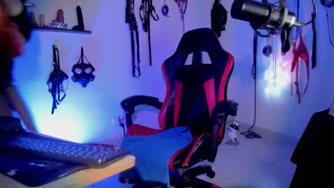 Snapshot of veresskaardila77 chatting on October 2, 8:40 pm mistress VERESSKA ARDILA online show from October 2, 8:40 pm