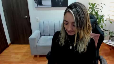 Catalina online show from February 27, 5:04 pm