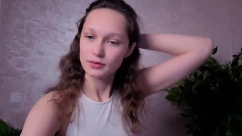Snapshot of veronaqueen chatting on October 9, 9:04 am veronaqueen online show from October 9, 9:04 am