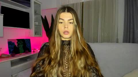 Lolitalolz online show from March 1, 4:44 pm