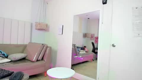 Veronica3  online show from February 10, 3:37 pm