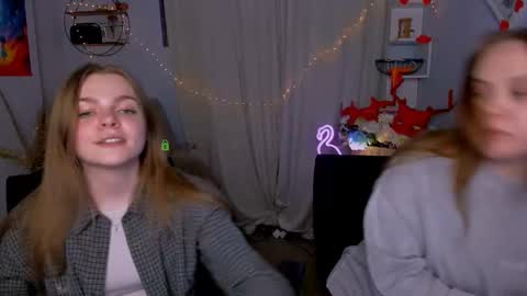 Ronni online show from March 22, 8:24 pm