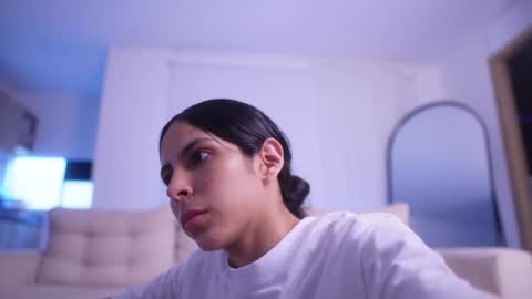 Veronica online show from March 25, 9:10 pm